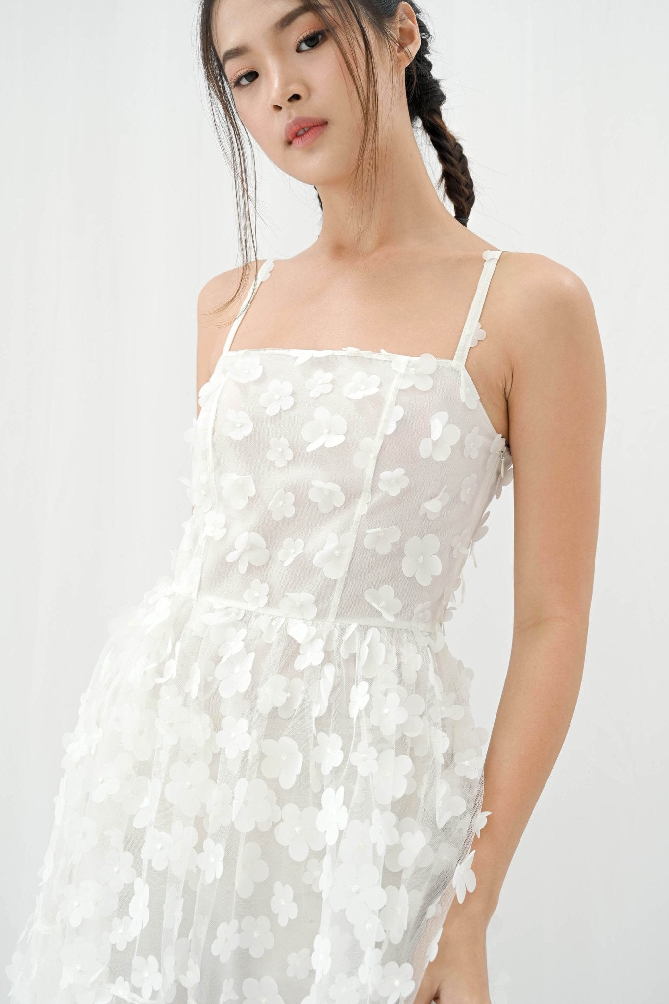 arkitaip - The Daisy Mini Slip Dress in white